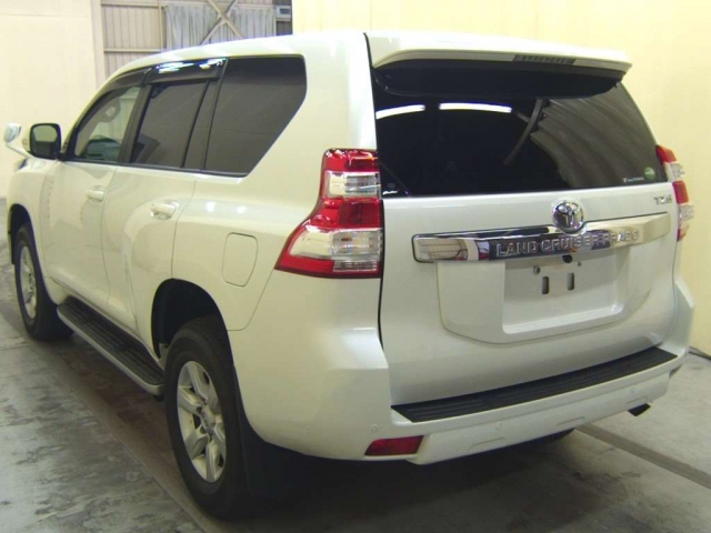 Import and buy TOYOTA LAND CRUISER PRADO 2017 from Japan to Nairobi, Kenya