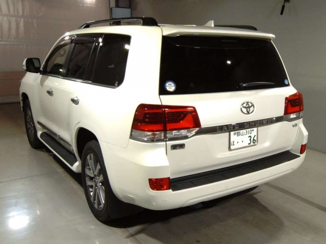 Import and buy TOYOTA LAND CRUISER 2017 from Japan to Nairobi, Kenya