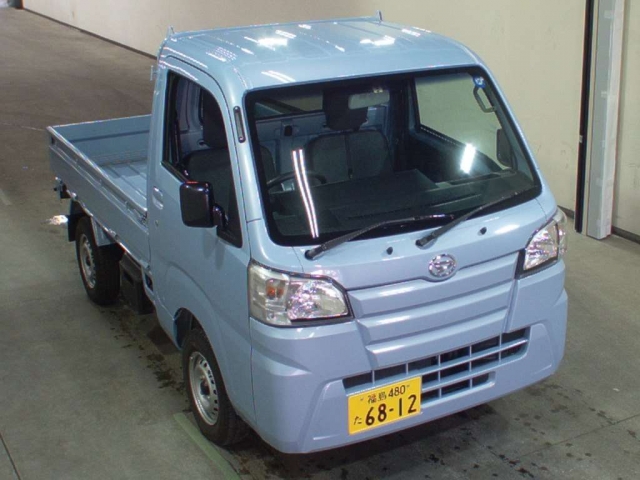 Import and buy DAIHATSU HIJET TRUCK 2018 from Japan to Nairobi, Kenya