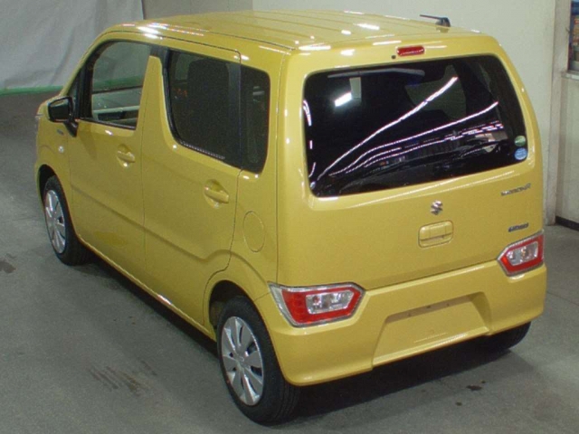 Import and buy SUZUKI WAGON R 2017 from Japan to Nairobi, Kenya