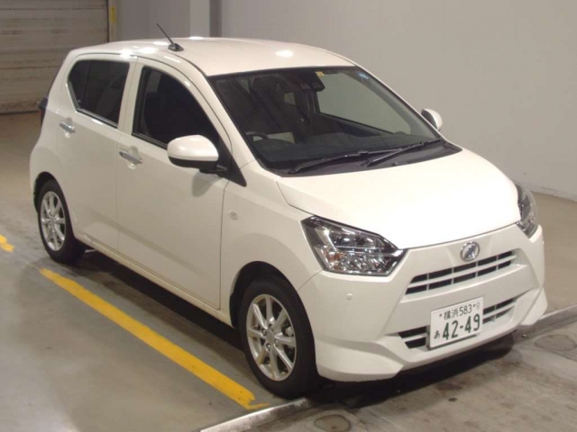 Import and buy DAIHATSU MIRA E S 2017 from Japan to Nairobi, Kenya