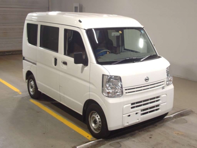 Import and buy NISSAN CLIPPER VAN 2018 from Japan to Nairobi, Kenya