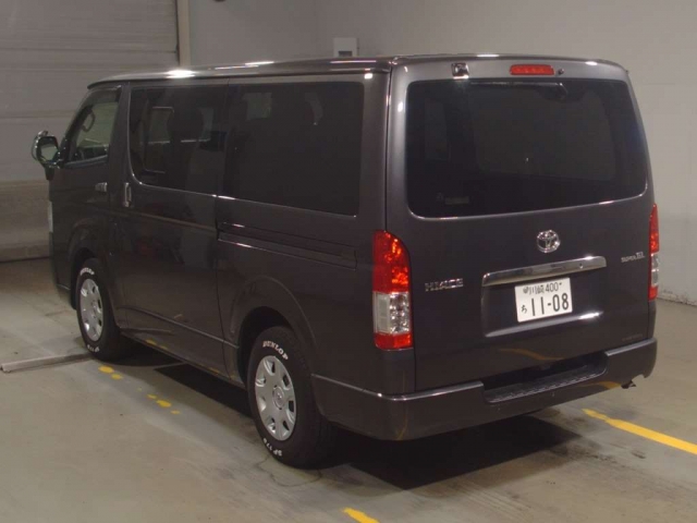 Import and buy TOYOTA HIACE VAN 2018 from Japan to Nairobi, Kenya