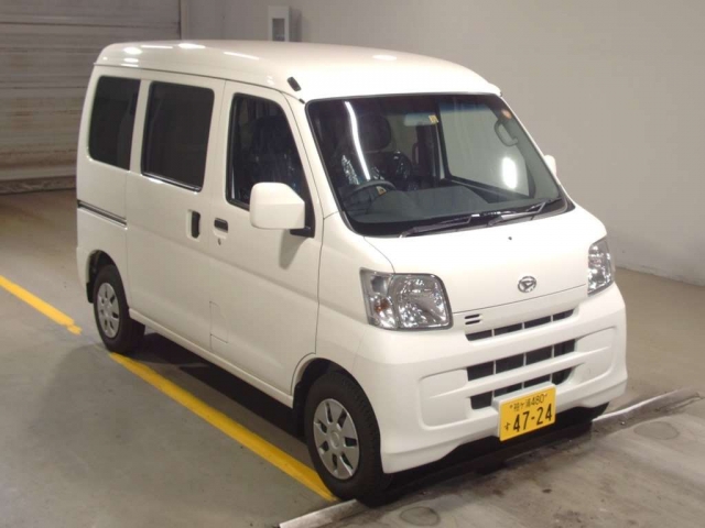 Import and buy DAIHATSU HIJET VAN 2017 from Japan to Nairobi, Kenya