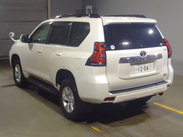 Import and buy TOYOTA LAND CRUISER PRADO 2018 from Japan to Nairobi, Kenya