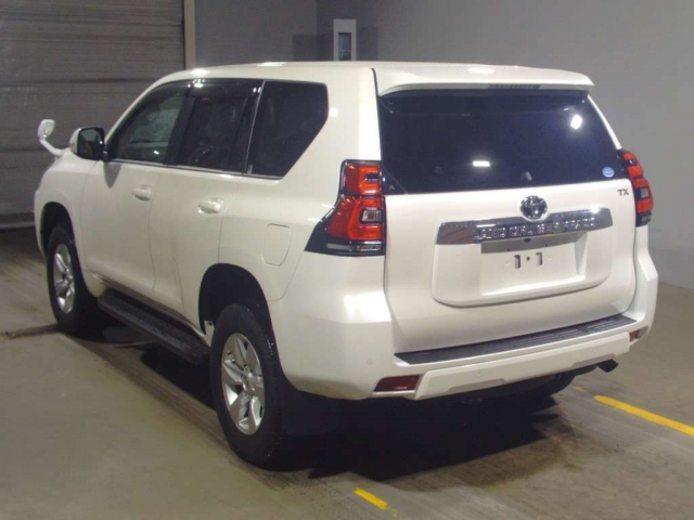 Import and buy TOYOTA LAND CRUISER PRADO 2019 from Japan to Nairobi, Kenya