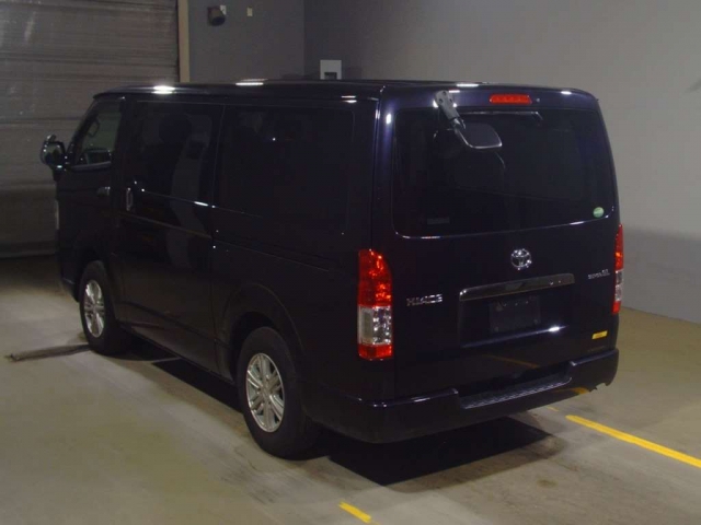 Import and buy TOYOTA HIACE VAN 2017 from Japan to Nairobi, Kenya