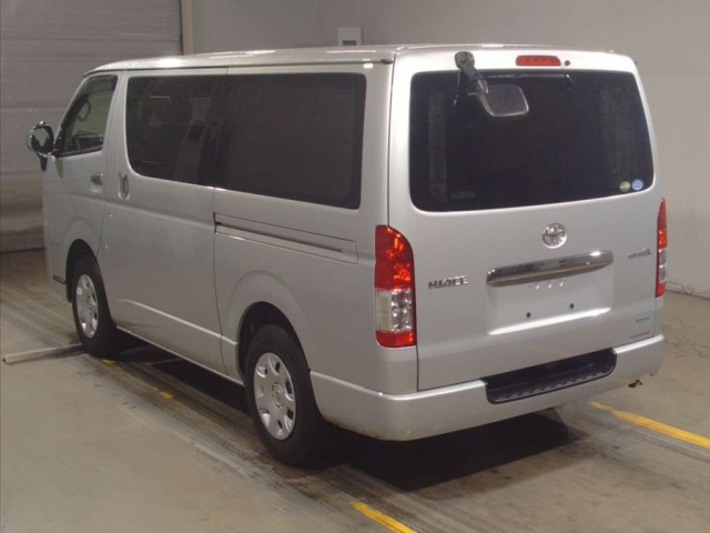 Import and buy TOYOTA HIACE VAN 2017 from Japan to Nairobi, Kenya