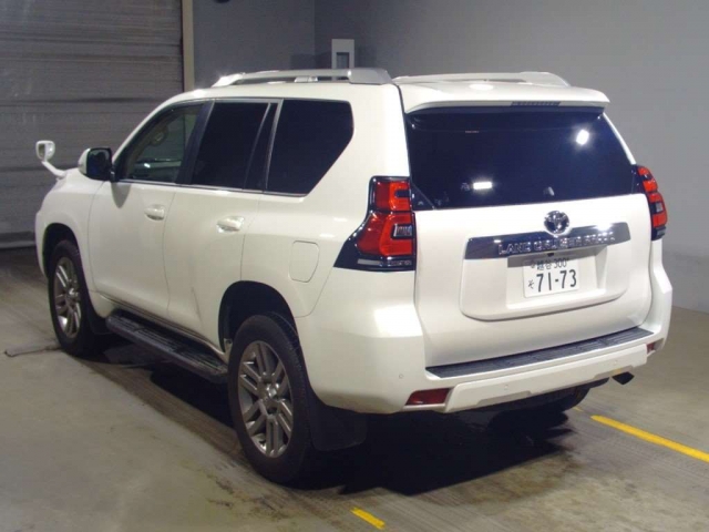 Import and buy TOYOTA LAND CRUISER PRADO 2019 from Japan to Nairobi, Kenya