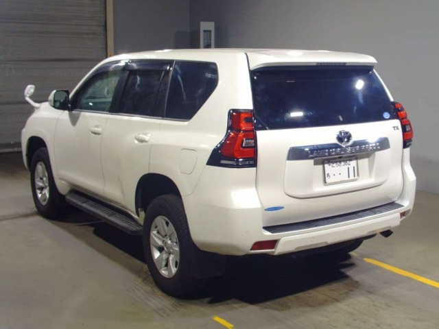 Import and buy TOYOTA LAND CRUISER PRADO 2019 from Japan to Nairobi, Kenya