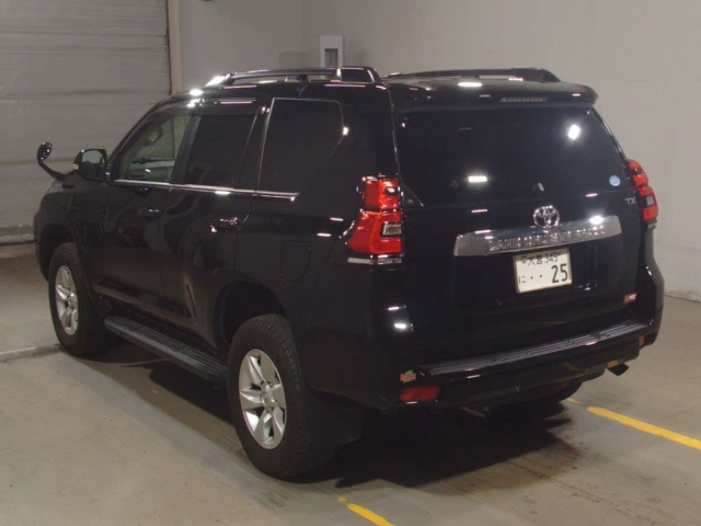 Import and buy TOYOTA LAND CRUISER PRADO 2018 from Japan to Nairobi, Kenya