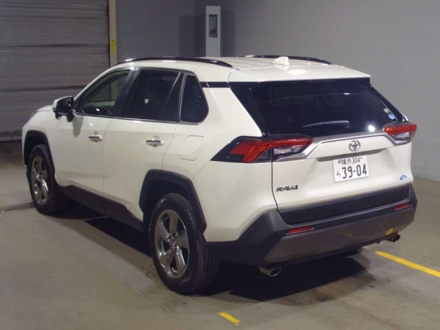 Import and buy TOYOTA RAV4 2019 from Japan to Nairobi, Kenya