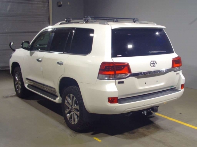 Import and buy TOYOTA LAND CRUISER 2017 from Japan to Nairobi, Kenya