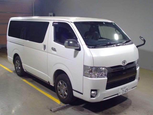 Import and buy TOYOTA HIACE VAN 2018 from Japan to Nairobi, Kenya