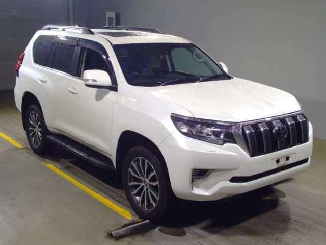 Import and buy TOYOTA LAND CRUISER PRADO 2018 from Japan to Nairobi, Kenya