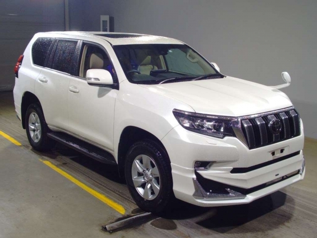 Import and buy TOYOTA LAND CRUISER PRADO 2018 from Japan to Nairobi, Kenya