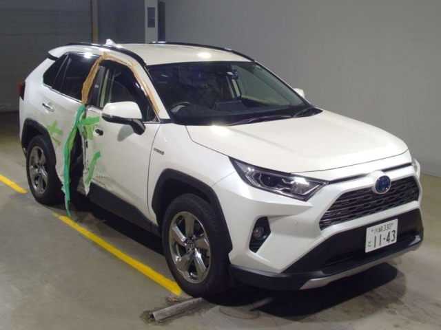 Import and buy TOYOTA RAV4 2019 from Japan to Nairobi, Kenya