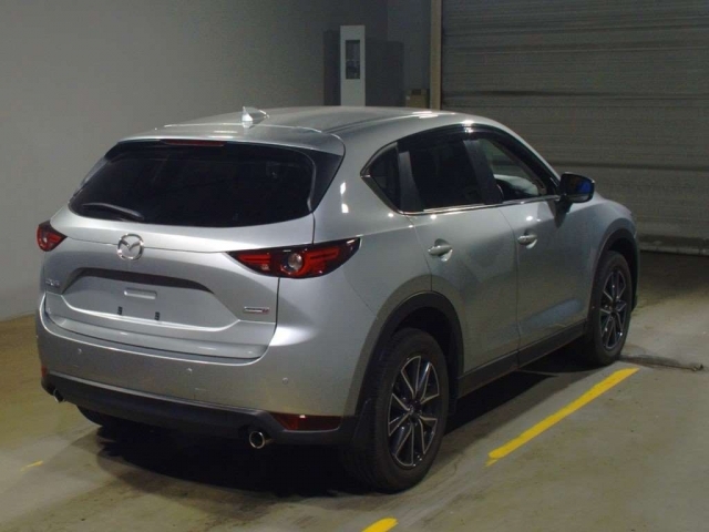 Import and buy MAZDA CX-5 2017 from Japan to Nairobi, Kenya