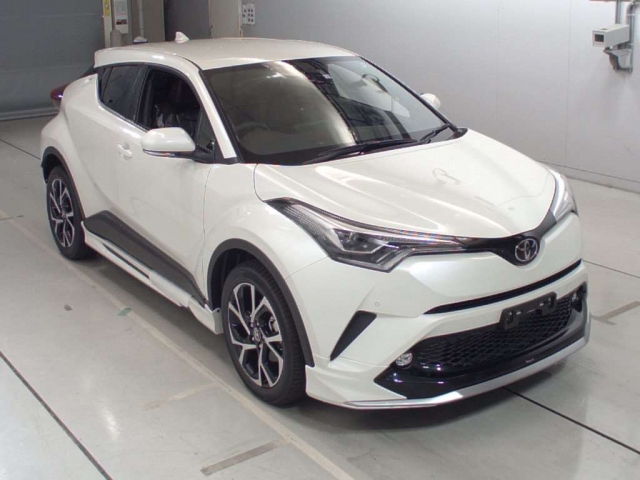 Import and buy TOYOTA C-HR 2018 from Japan to Nairobi, Kenya