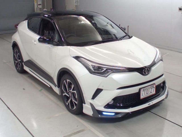 Import and buy TOYOTA C-HR 2018 from Japan to Nairobi, Kenya