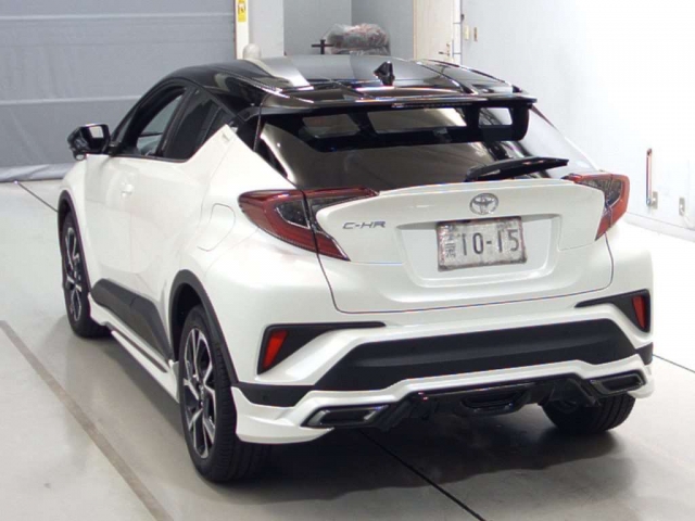 Import and buy TOYOTA C-HR 2018 from Japan to Nairobi, Kenya