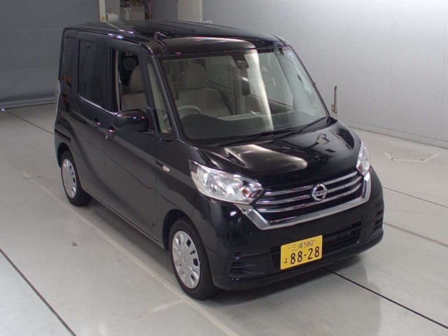 Import and buy NISSAN DAYZ ROOX 2017 from Japan to Nairobi, Kenya