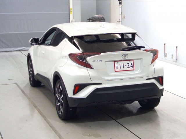 Import and buy TOYOTA C-HR 2018 from Japan to Nairobi, Kenya