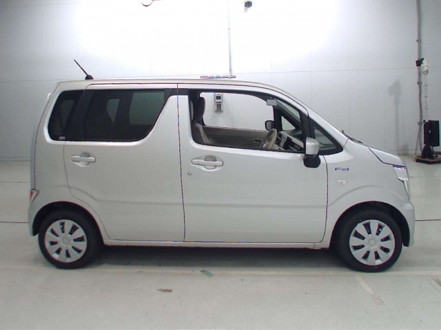 Import and buy SUZUKI WAGON R 2017 from Japan to Nairobi, Kenya