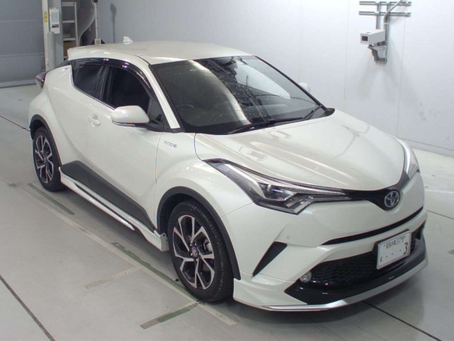 Import and buy TOYOTA C-HR 2017 from Japan to Nairobi, Kenya