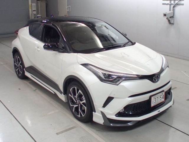 Import and buy TOYOTA C-HR 2018 from Japan to Nairobi, Kenya