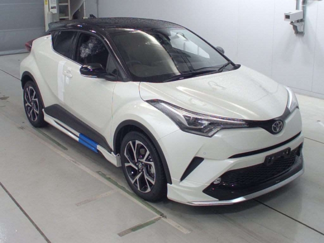 Import and buy TOYOTA C-HR 2018 from Japan to Nairobi, Kenya