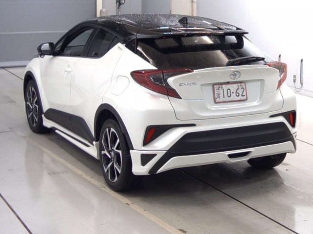 Import and buy TOYOTA C-HR 2018 from Japan to Nairobi, Kenya