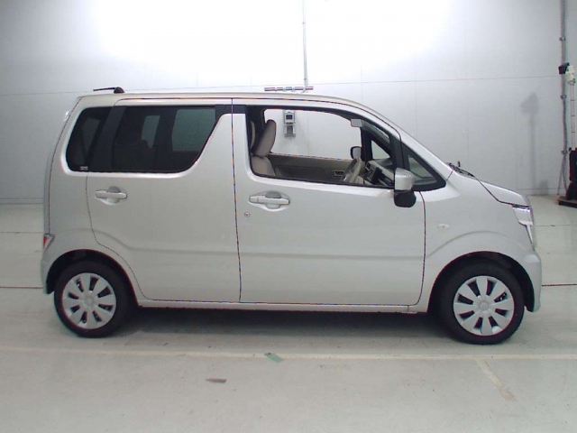 Import and buy SUZUKI WAGON R 2017 from Japan to Nairobi, Kenya