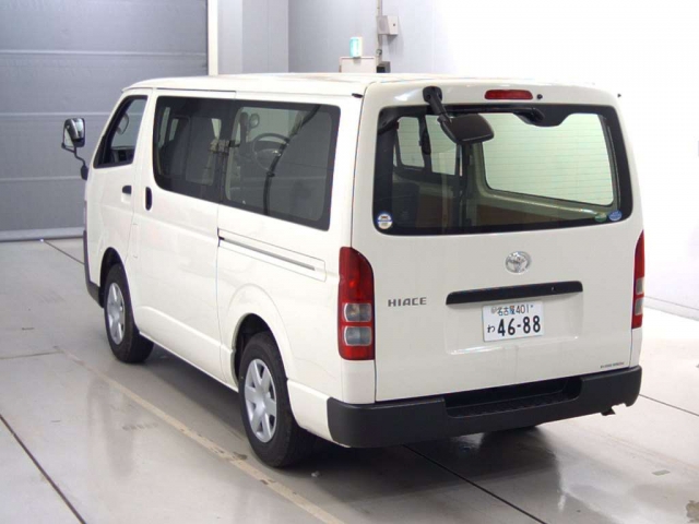 Import and buy TOYOTA HIACE VAN 2017 from Japan to Nairobi, Kenya