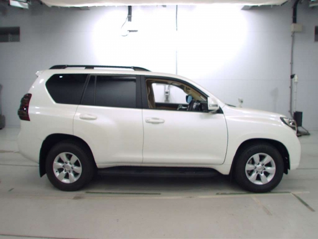 Import and buy TOYOTA LAND CRUISER PRADO 2017 from Japan to Nairobi, Kenya