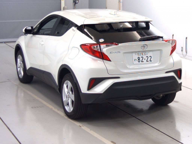 Import and buy TOYOTA C-HR 2018 from Japan to Nairobi, Kenya