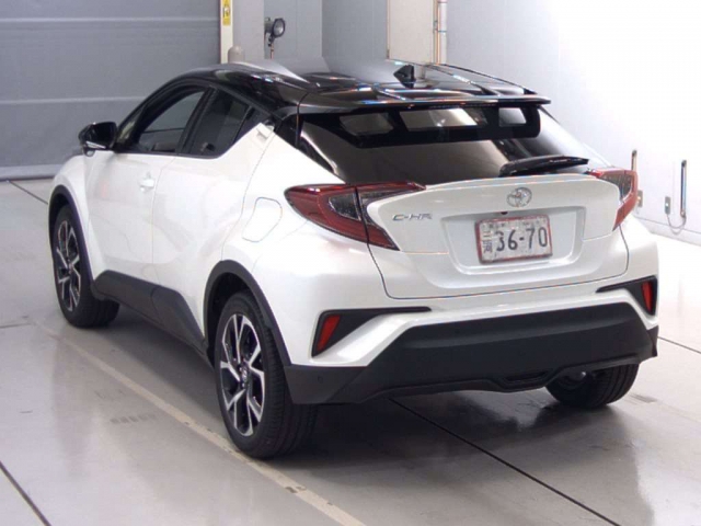 Import and buy TOYOTA C-HR 2018 from Japan to Nairobi, Kenya