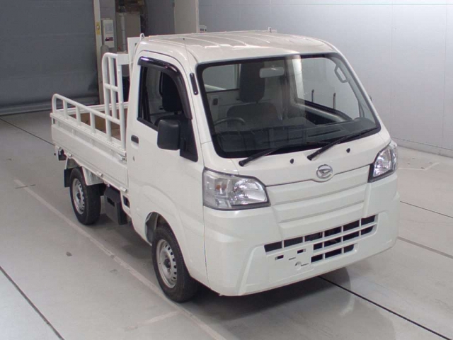 Import and buy DAIHATSU HIJET TRUCK 2017 from Japan to Nairobi, Kenya