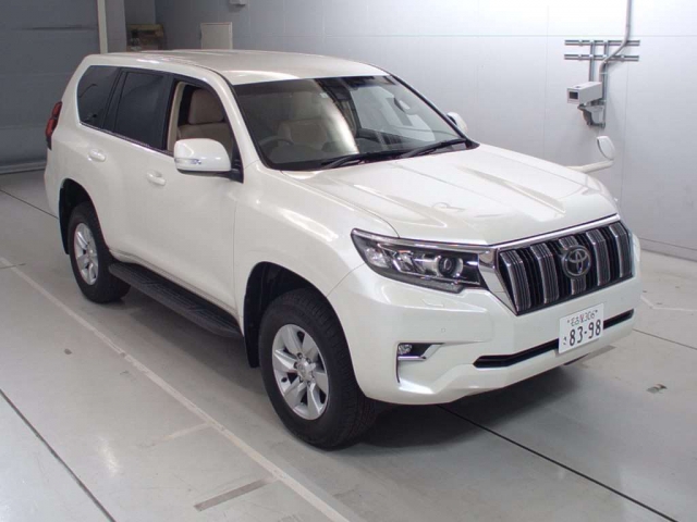 Import and buy TOYOTA LAND CRUISER PRADO 2018 from Japan to Nairobi, Kenya