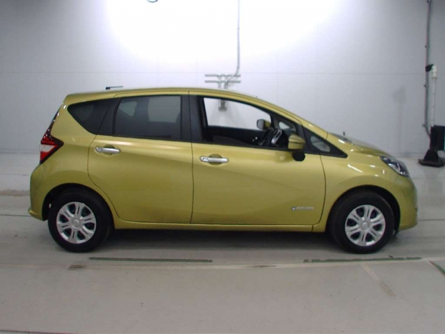 Import and buy NISSAN NOTE 2018 from Japan to Nairobi, Kenya