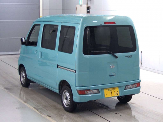 Import and buy DAIHATSU HIJET VAN 2017 from Japan to Nairobi, Kenya