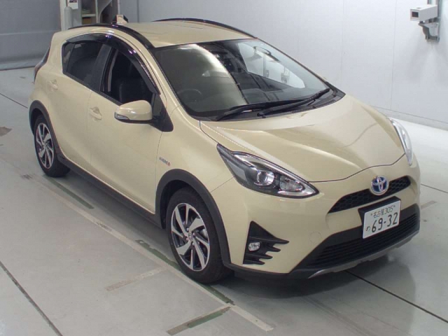 Import and buy TOYOTA AQUA 2017 from Japan to Nairobi, Kenya