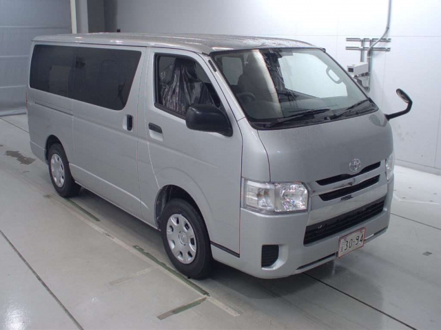 Import and buy TOYOTA HIACE VAN 2018 from Japan to Nairobi, Kenya