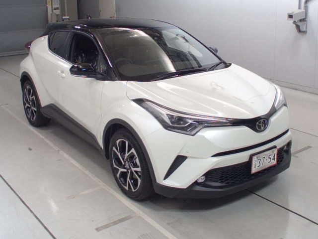 Import and buy TOYOTA C-HR 2018 from Japan to Nairobi, Kenya