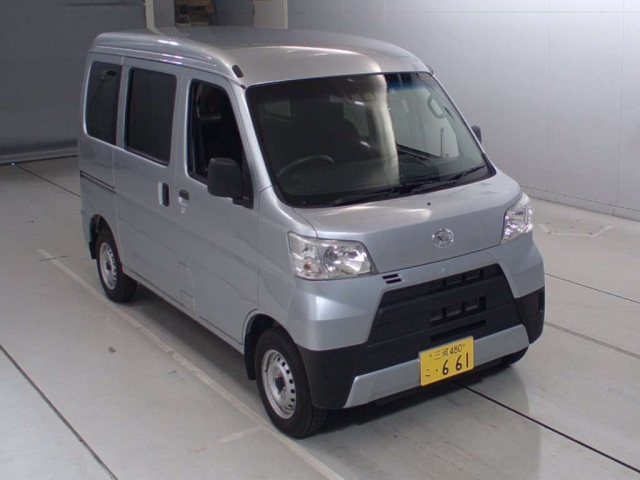 Import and buy DAIHATSU HIJET VAN 2017 from Japan to Nairobi, Kenya