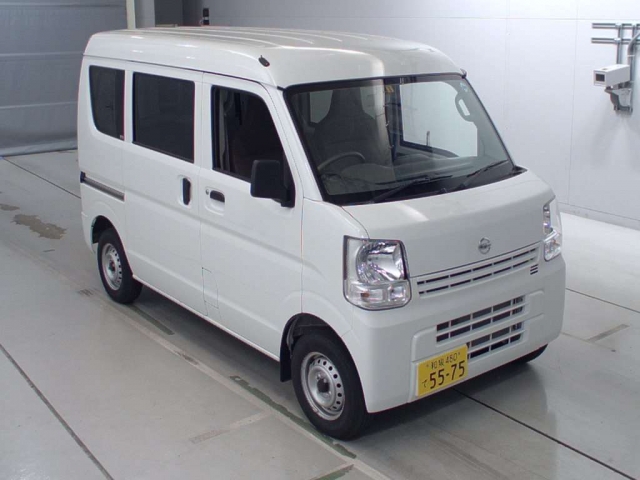 Import and buy NISSAN CLIPPER VAN 2018 from Japan to Nairobi, Kenya