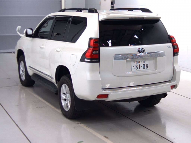 Import and buy TOYOTA LAND CRUISER PRADO 2017 from Japan to Nairobi, Kenya