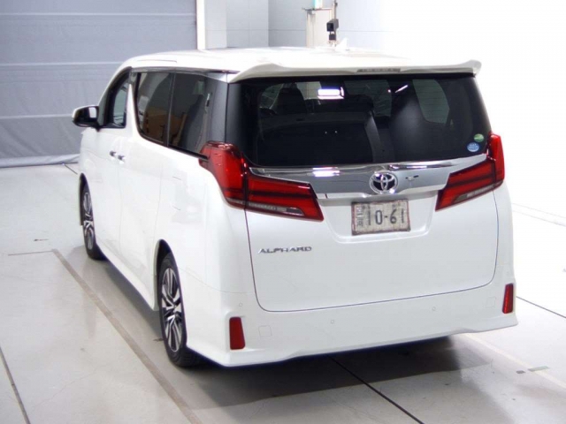 Import and buy TOYOTA ALPHARD 2018 from Japan to Nairobi, Kenya