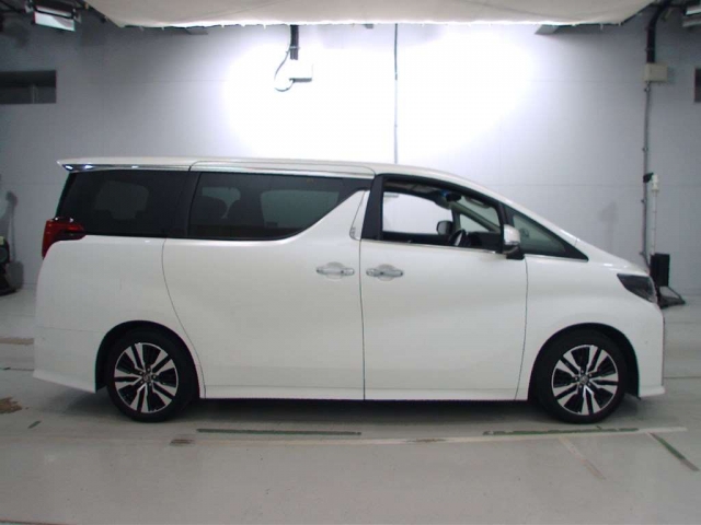 Import and buy TOYOTA ALPHARD 2018 from Japan to Nairobi, Kenya