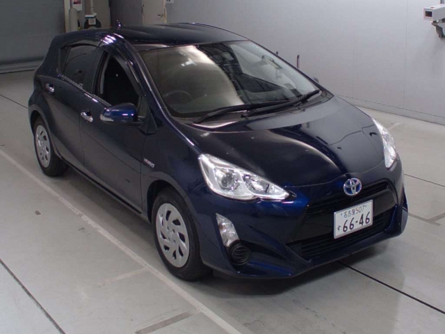 Import and buy TOYOTA AQUA 2017 from Japan to Nairobi, Kenya